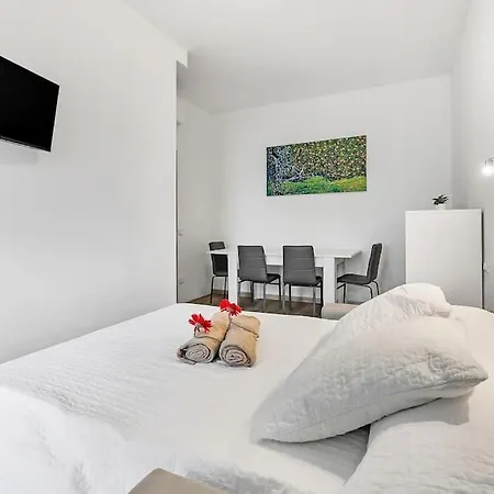 아파트 Alessia's Flat- Borgo Palazzo *