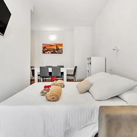 아파트 Alessia's Flat- Borgo Palazzo