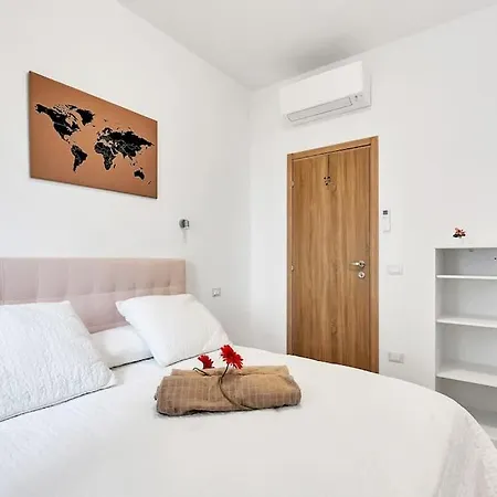 Alessia's Flat- Borgo Palazzo アパート *