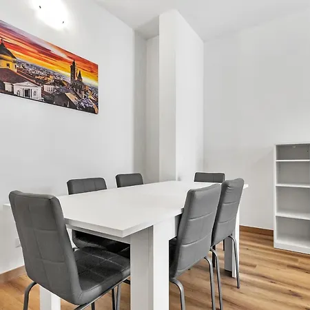 Alessia's Flat- Borgo Palazzo * ベルガモ