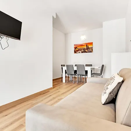 アパート Alessia's Flat- Borgo Palazzo ベルガモ