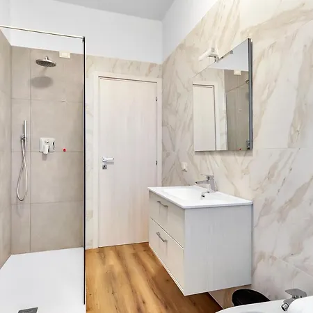 Alessia's Flat- Borgo Palazzo アパート *