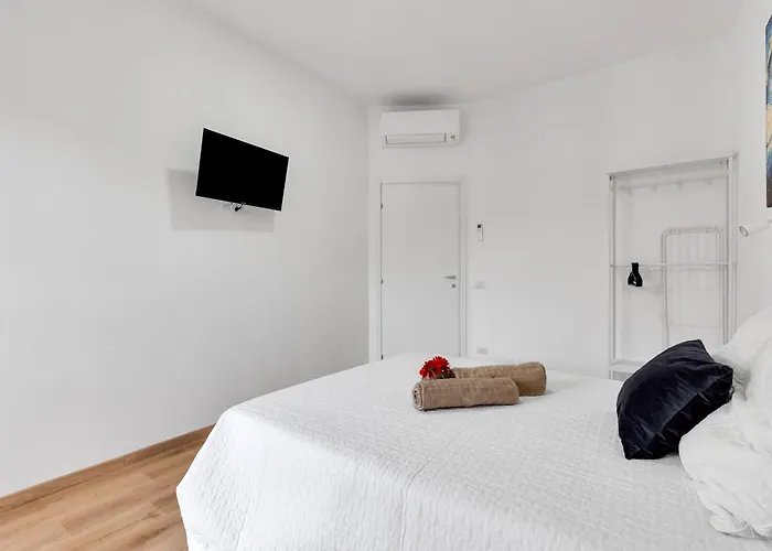 Alessia's Flat- Borgo Palazzo Apartment *